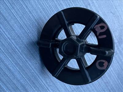 KIA RIO III lépcsőshátú UB Pótkerék Rögzítő