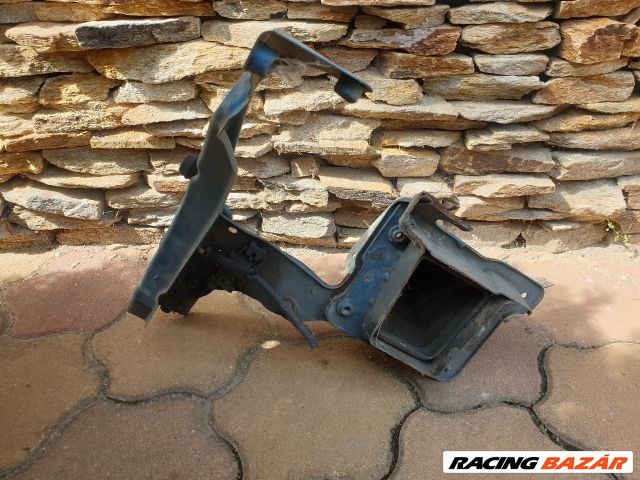 Opel Astra H Jobb lámpakeret + nyúlványvég  2. kép