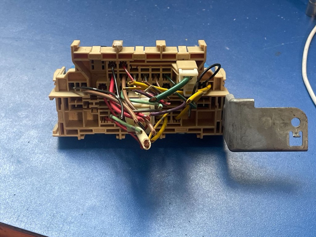 NISSAN QASHQAI / QASHQAI PLUS 2 J10, JJ10 Biztosítéktábla Utastér 2. kép