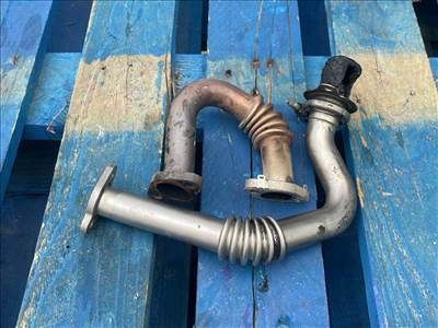 AUDI Q3 8U EGR Hűtő Cső 017519