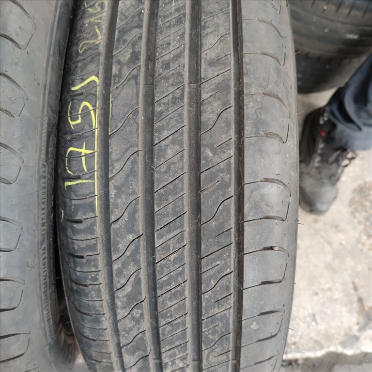 215/60 R17 ÚJ!! Goodyear nyári gumi 99000ft a 4db/75/ 4. kép