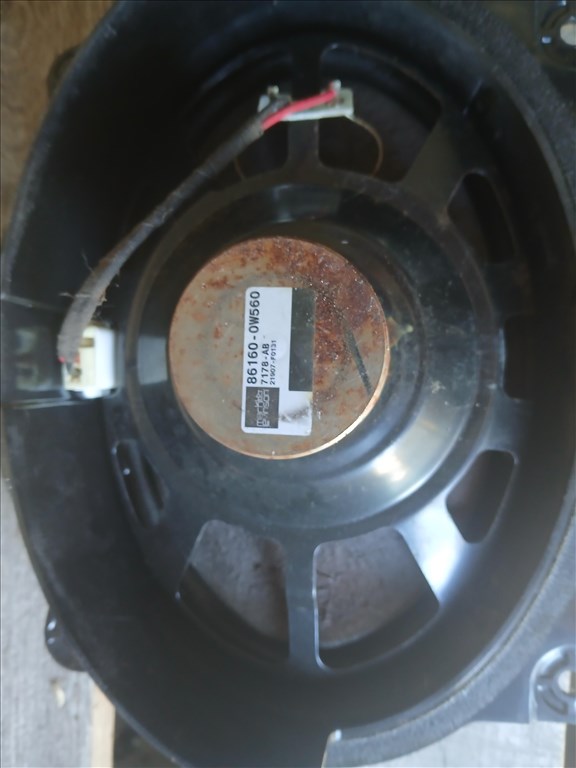 Lexus RX 400h bal első marklevinson mély hangszóró  2. kép