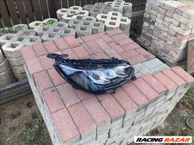 Peugeot 208 II fényszóró  9833036180