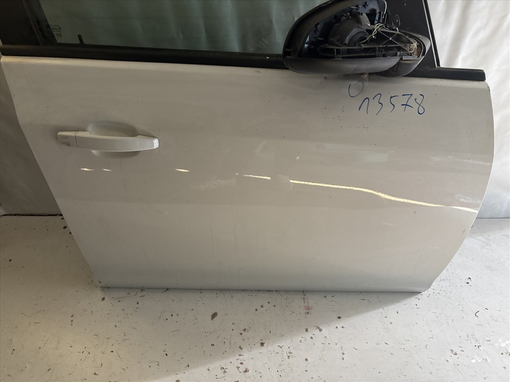 13578 Opel Astra H Jobb első Ajtó Fehér 2. kép