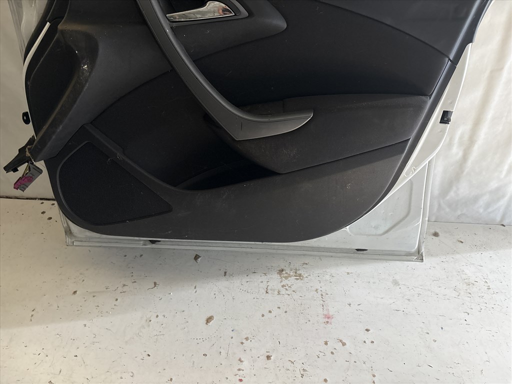 13578 Opel Astra H Jobb első Ajtó Fehér 6. kép