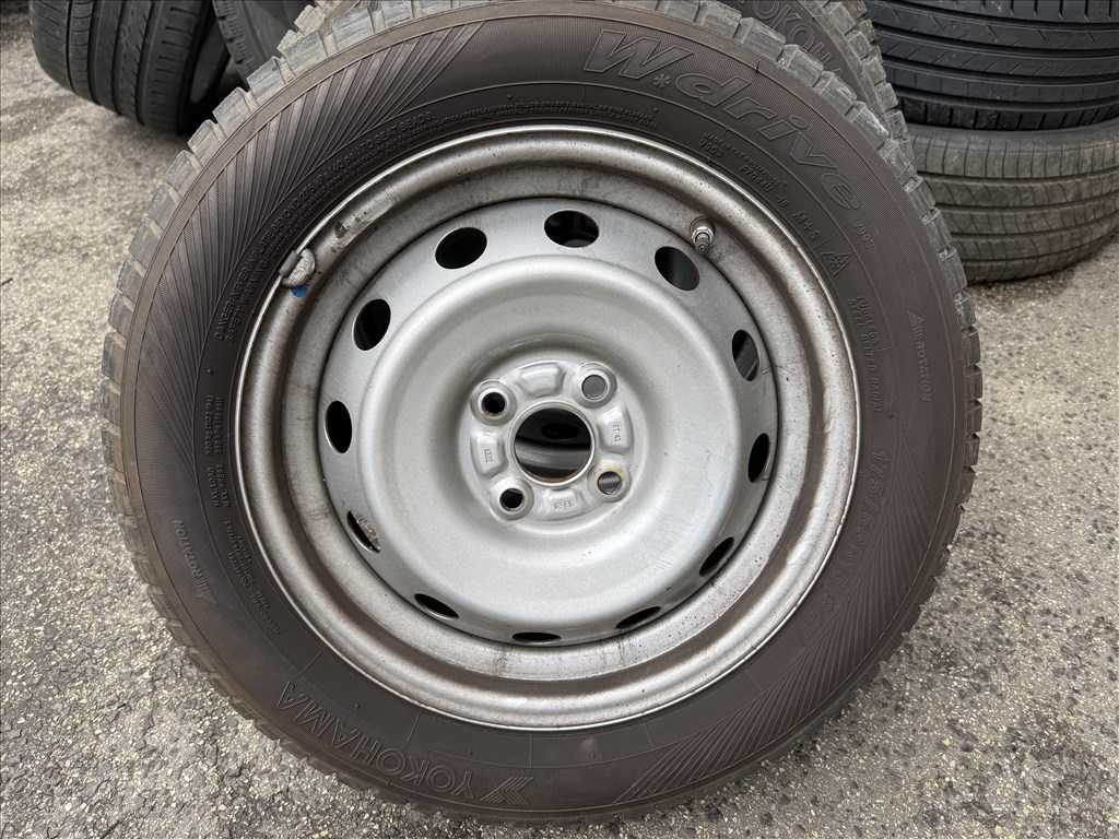 Suzuki Ignis 5X15-ös 4X100-as ET40-es lemezfelni garnitura eladó 1. kép