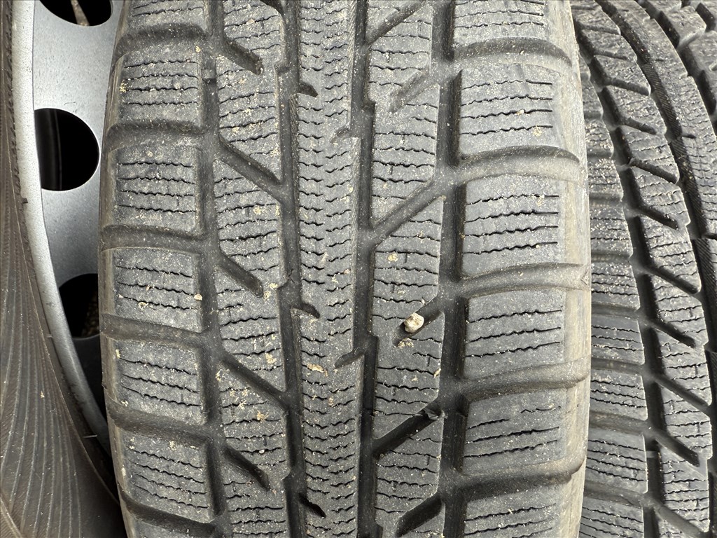 Suzuki Ignis 5X15-ös 4X100-as ET40-es lemezfelni garnitura eladó 5. kép