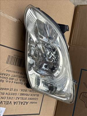 Toyota Corolla (E120/E130)FACELIFTES  Bal első lámpa  8115002381