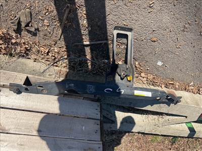 JEEP CHEROKEE KJ Homlokfal (Üres lemez)