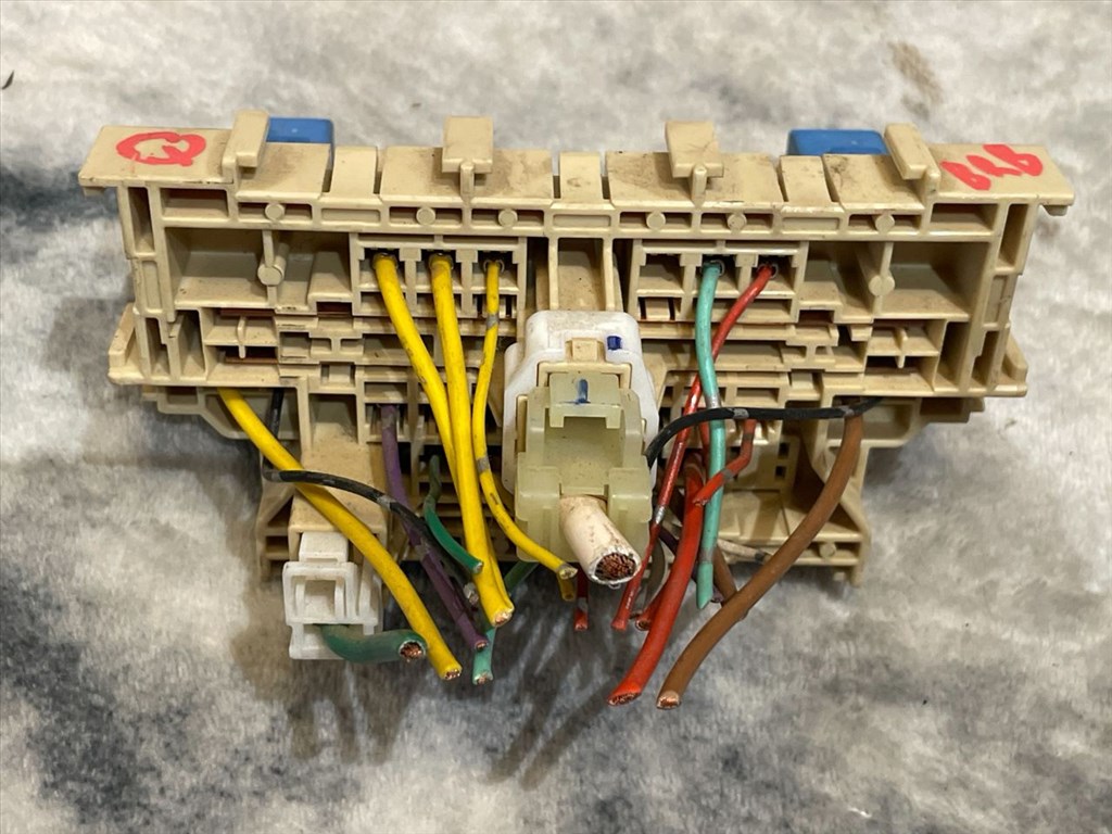 NISSAN QASHQAI / QASHQAI PLUS 2 J10, JJ10 Biztosítéktábla Utastér 3. kép