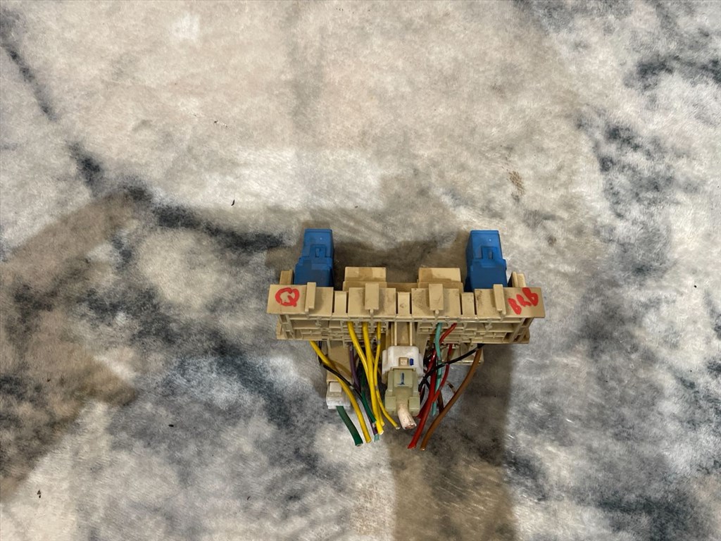 NISSAN QASHQAI / QASHQAI PLUS 2 J10, JJ10 Biztosítéktábla Utastér 4. kép