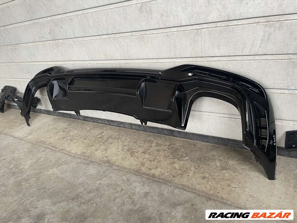 5193. Audi A4 B9 8W S-Line facelift RS OPTIK hátsó lökhárító alatti műanyag  4. kép