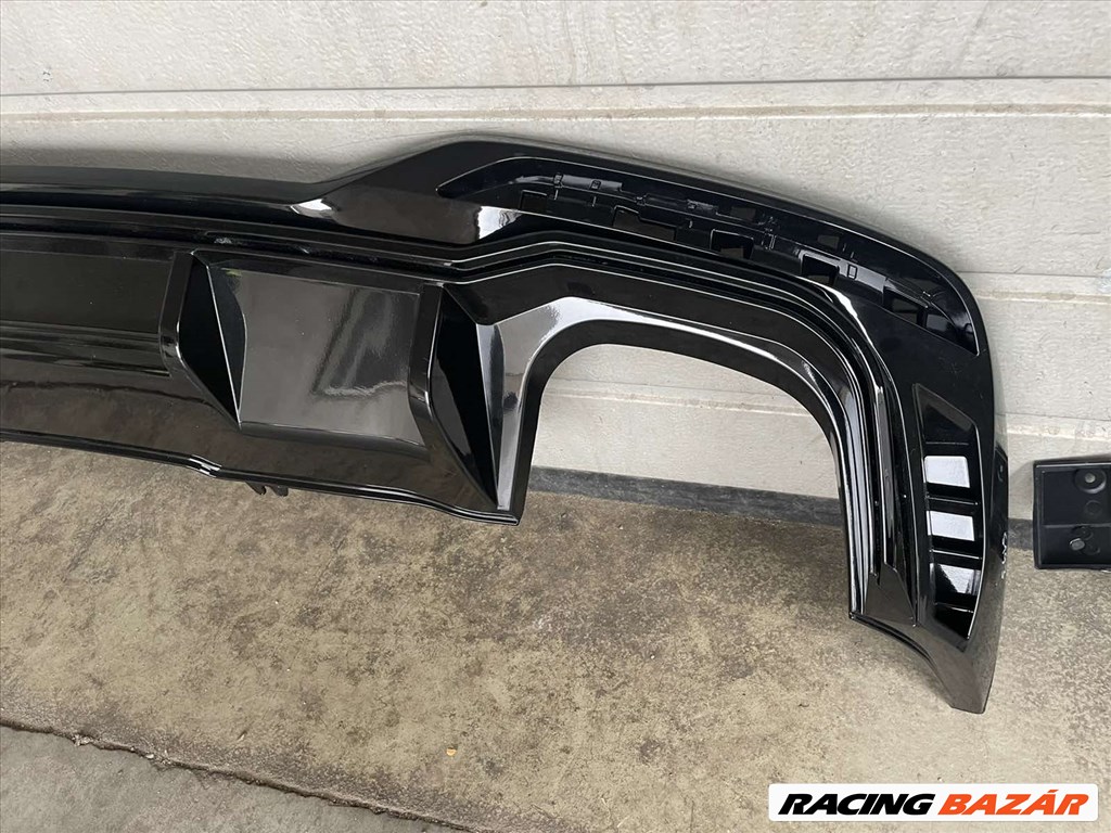 5193. Audi A4 B9 8W S-Line facelift RS OPTIK hátsó lökhárító alatti műanyag  7. kép