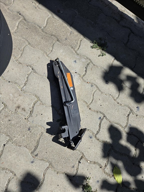 Audi Q7 (4L) Emelő 1. kép