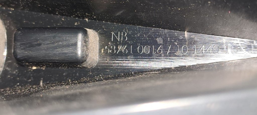 Mercedes ML 63 AMG W164 mercedes gyári embléma hűtőrácsra 0008172116 7. kép