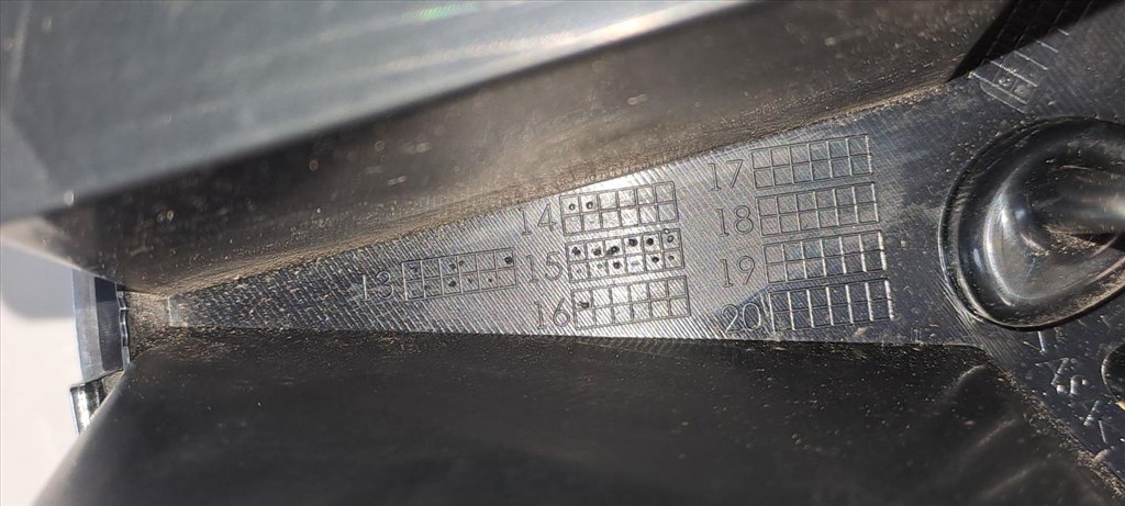 Mercedes ML 63 AMG W164 mercedes gyári embléma hűtőrácsra 0008172116 8. kép
