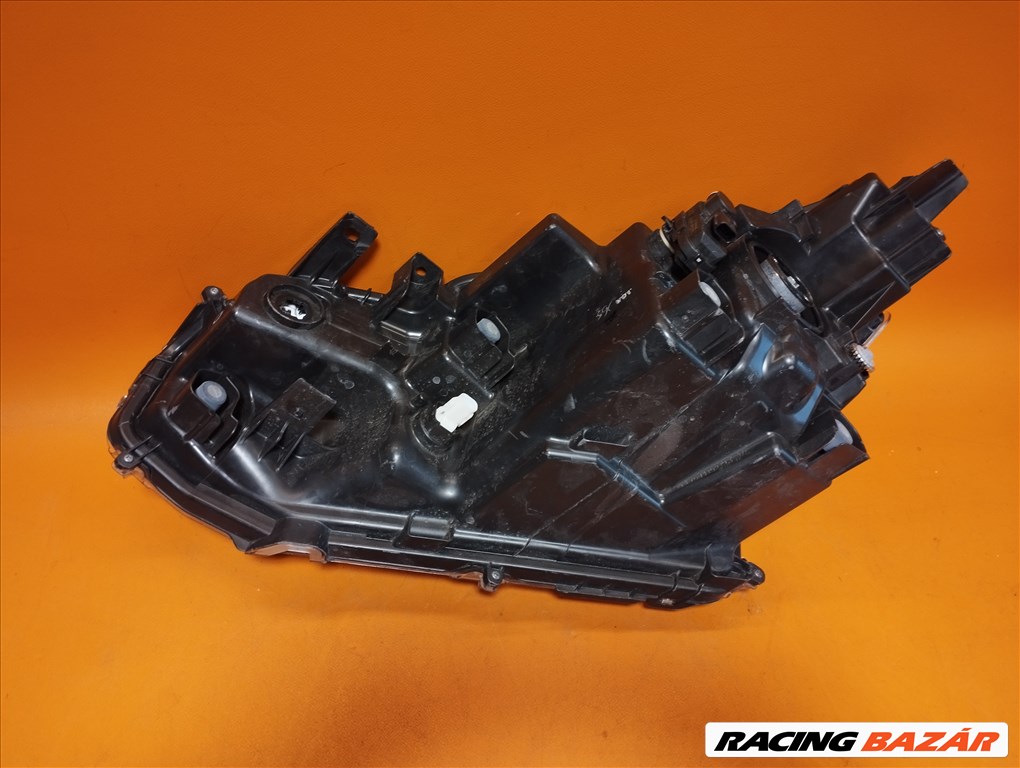 Toyota Yaris Cross jobb halogén lámpa koito 0D-310 (S3.1F.120.825R)a 2. kép