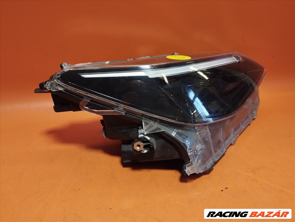 Toyota Yaris Cross jobb halogén lámpa koito 0D-310 (S3.1F.120.825R)a 3. kép