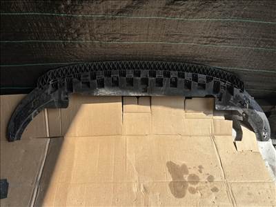 Audi A3 (8V) Első lökhárító koptató 8v3807233