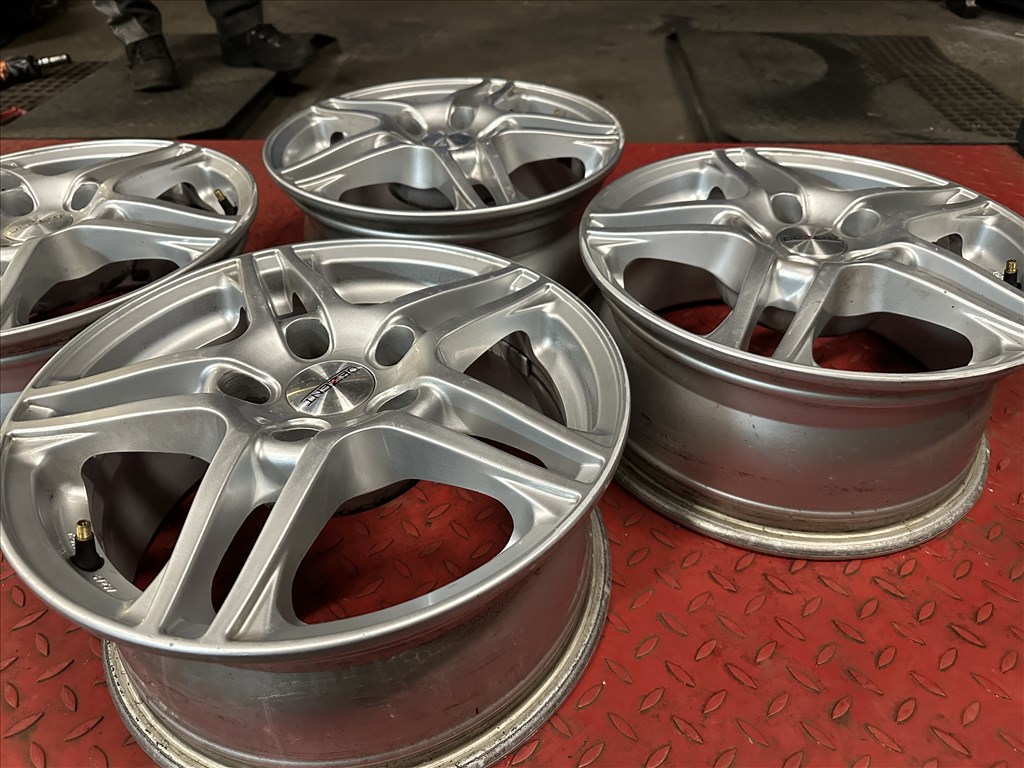  5x112 Dezent 6,5x15" ET38 használt alufelni garnitúra 4. kép