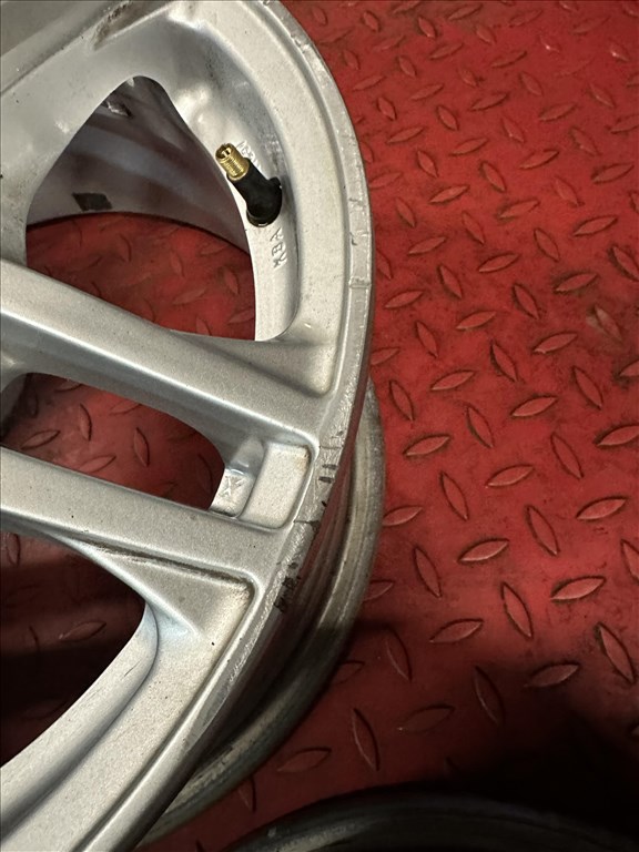  5x112 Dezent 6,5x15" ET38 használt alufelni garnitúra 7. kép