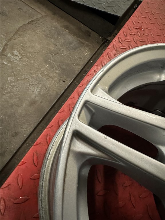  5x112 Dezent 6,5x15" ET38 használt alufelni garnitúra 9. kép