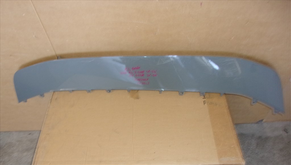 AUDI A4 S--Line, A5 S-Line első lökhárító szegély 2020-  8W0807717B 3. kép