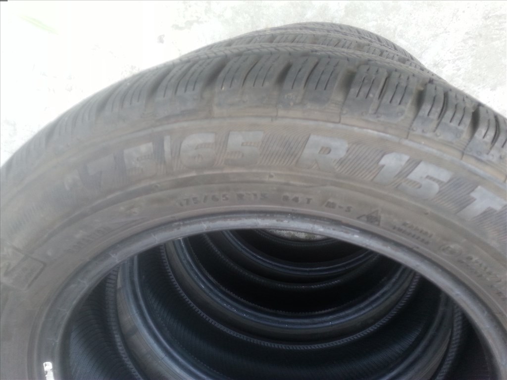  175/65R15 Semperit téli gumi garnitúra 6. kép