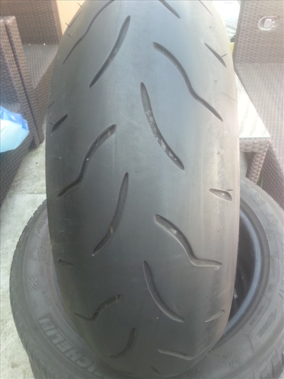 120/70ZR17 és 190/50ZR17 Bridgestone Battlax BT016 Hypersport motorgumik 4. kép