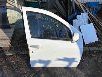 DACIA DUSTER  Jobb első Ajtó (Részeivel)
