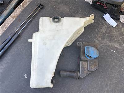 AUDI A4 8K2, B8 Ablakmosó Tartály 017186