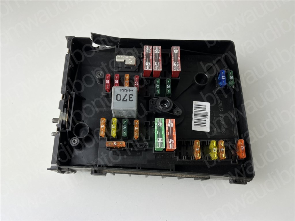 AUDI A3 (8P1)  1.2 TSI Biztosítéktábla (motortér) (1K0937125D) 1. kép