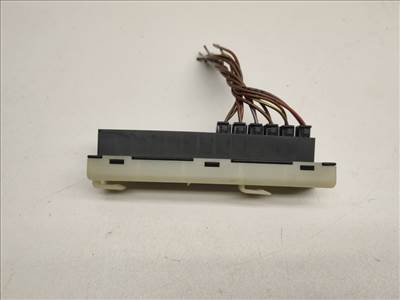 Mercedes E-osztály W212 Distributor block a0045468040
