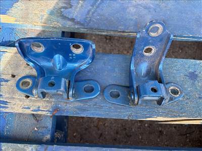 HYUNDAI i30 GD Jobb első Zsanér