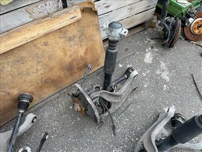 AUDI A5 8T3 Bal hátsó Csonkállvány Kerékaggyal 014520