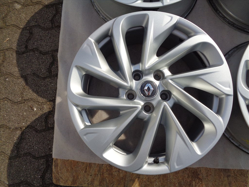  Renault Gyári alufelni 18-as, 5×114.3-as, szenzorral újszerűen eladó. 3. kép