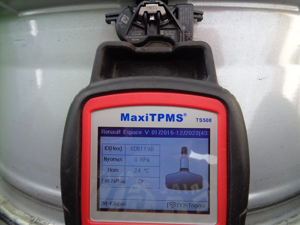  Renault Gyári alufelni 18-as, 5×114.3-as, szenzorral újszerűen eladó. 10. kép