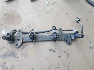 Nissan Primera III Injektor sor híd p12