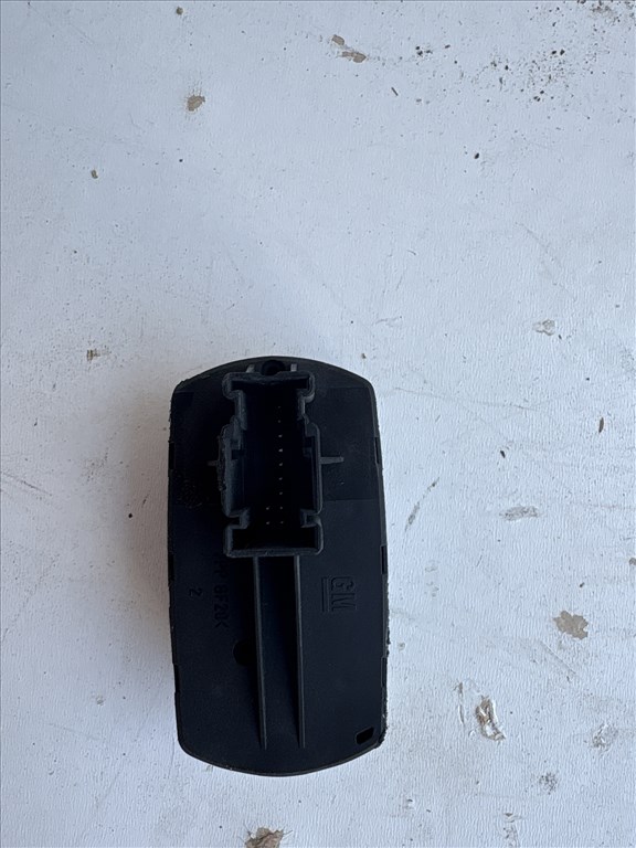 Opel Corsa D 2006-2014 Bal Ablakemelő kapcsoló 13430017 2. kép