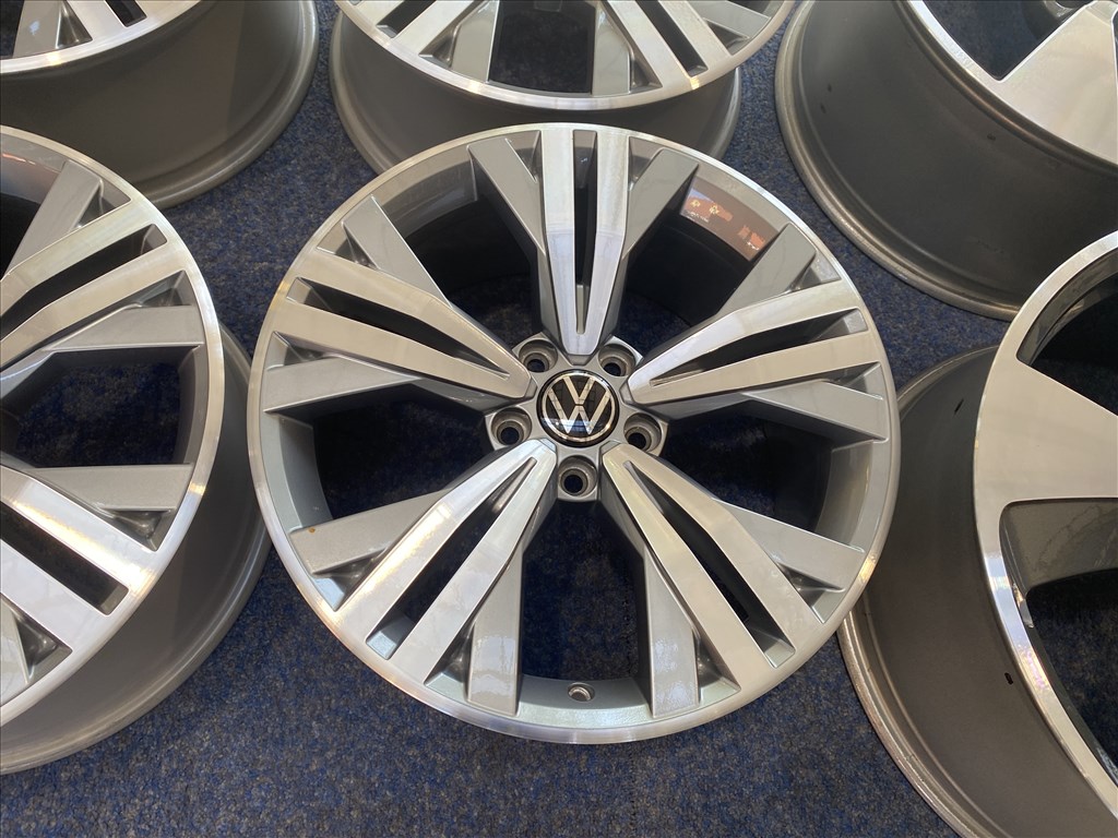 (3732) Volkswagen 18 gyári alufelni felni, 5x112, Passsat Alltrack 4. kép