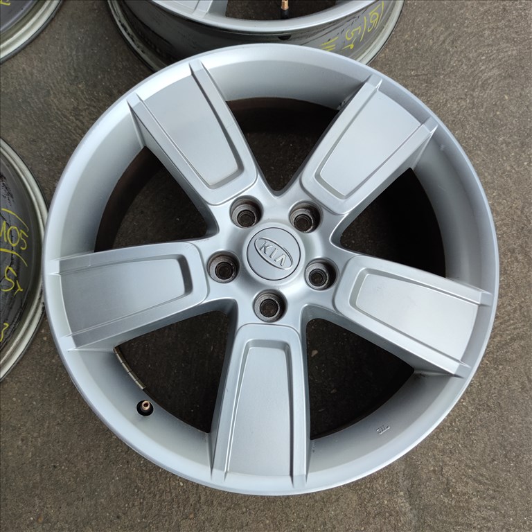 5x114,3 18 Gyári Kia alufelni 139000ft a 4db/105/ 3. kép