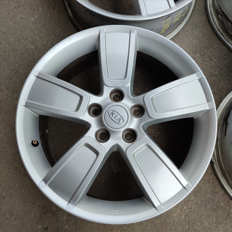 5x114,3 18 Gyári Kia alufelni 139000ft a 4db/105/ 4. kép