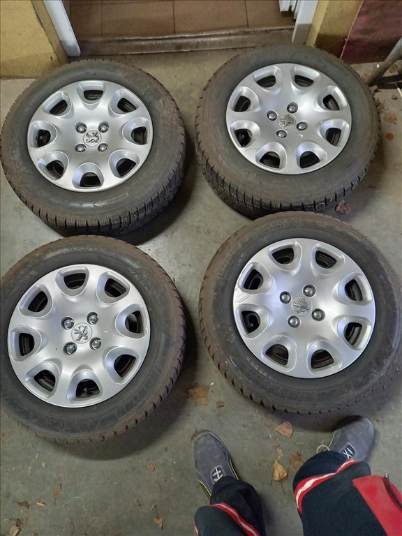 Citroen/Peugeot lemezfelni 195/65R15 haszn télivel 4x108 6x15 sxx4 1. kép