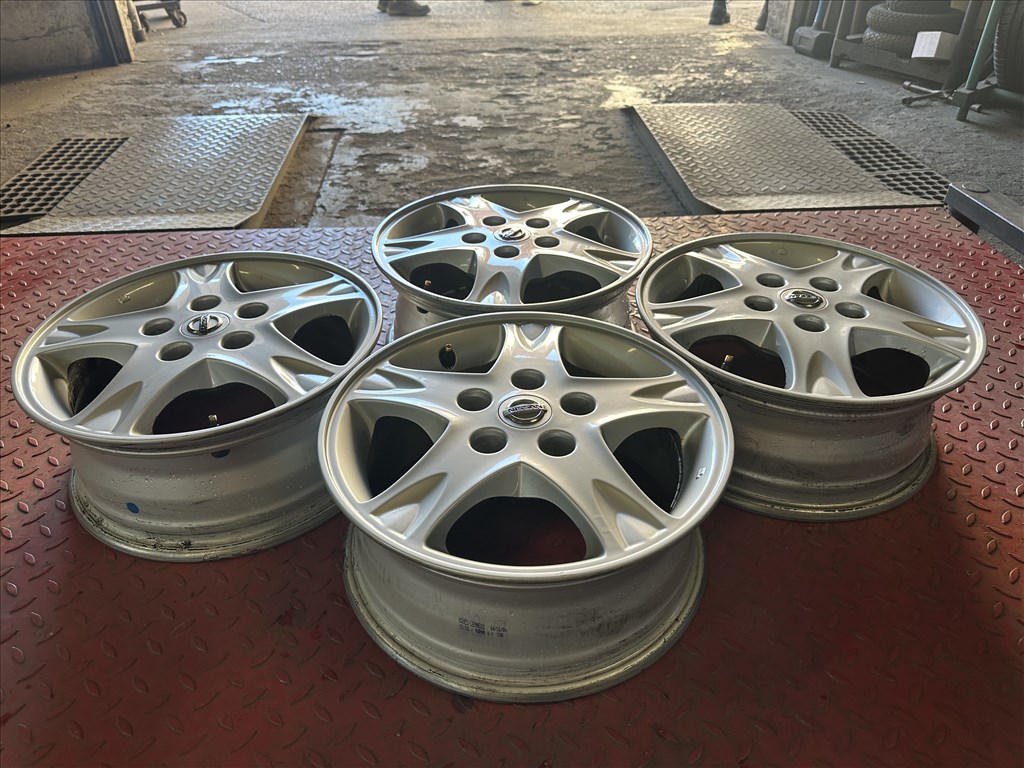 Nissan gyári alufelni garnitúra 5x114.3 6x15” ET40 2. kép