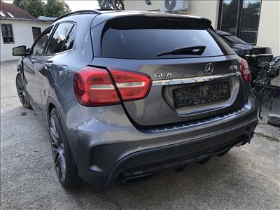 Mercedes Benz GLA 45 AMG bontott alkatrész