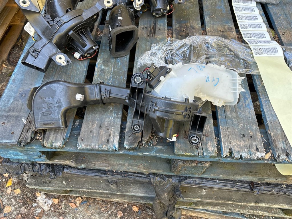 CITROËN C4 Picasso I UD_ Fűtőmotor (Klímás) 1. kép