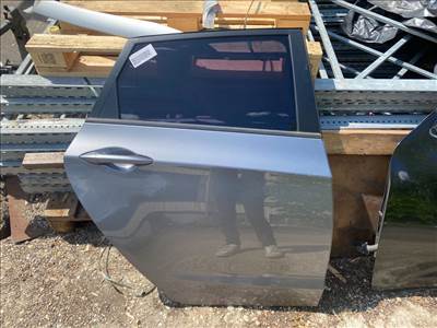 HYUNDAI i30 CW GD Jobb hátsó Ajtó (Részeivel)