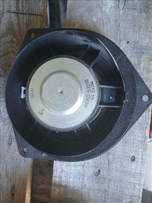 Lexus IS 220 jobb hátsó közép hangszóró 