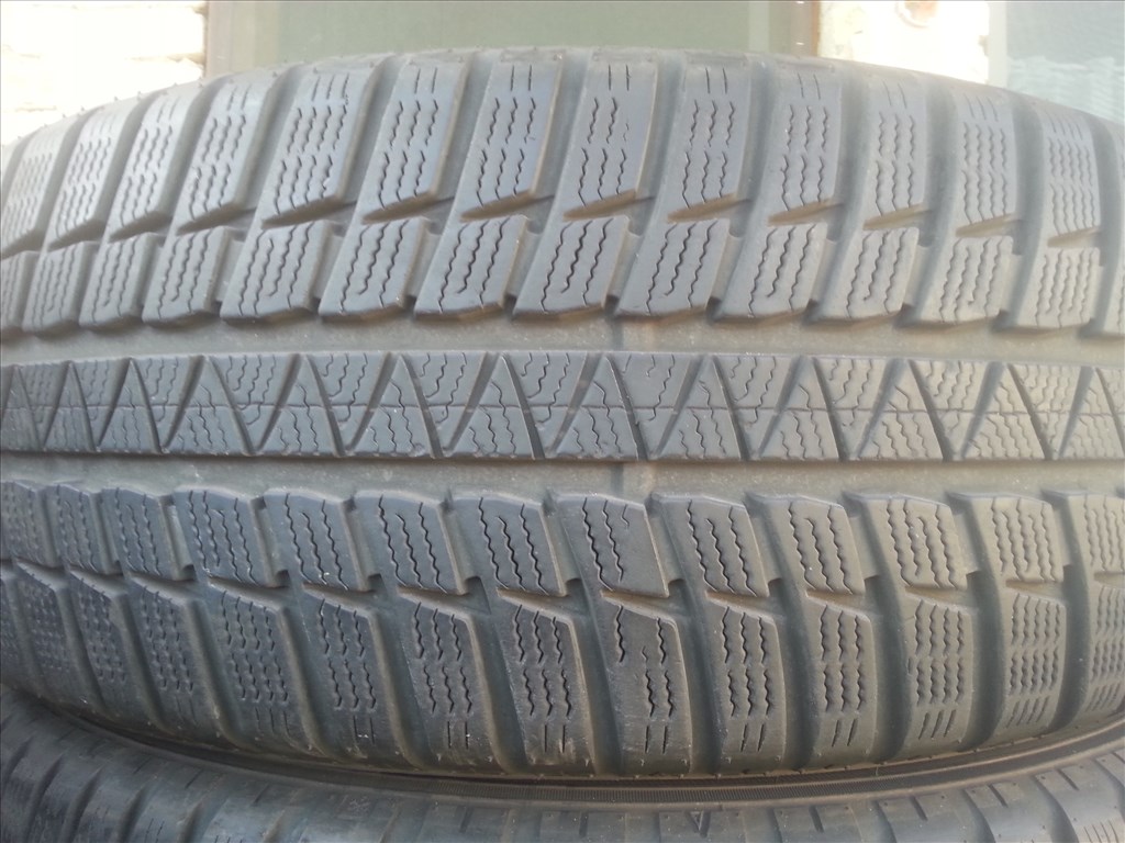  235/55R18 Falken téli gumi garnitúra 1. kép
