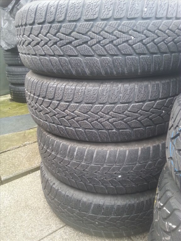 195/65R15 Dunlop téli gumi garnitúra 1. kép